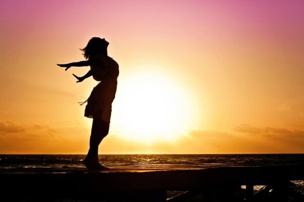 woman-g3218c09b4_1920